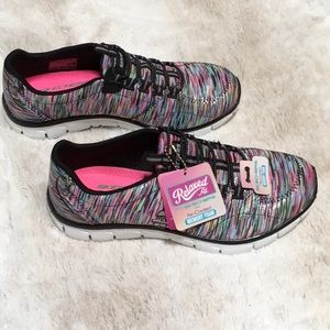 Sketchers shoes